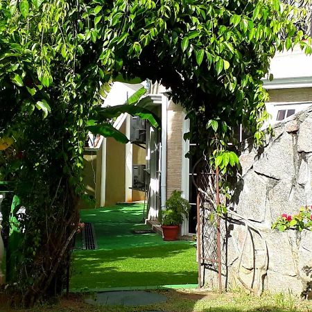 Hibiscus House Seychelles Self Catering Apartment Victoria Exterior photo