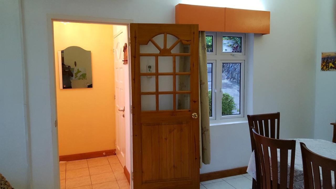 Hibiscus House Seychelles Self Catering Apartment Victoria Exterior photo