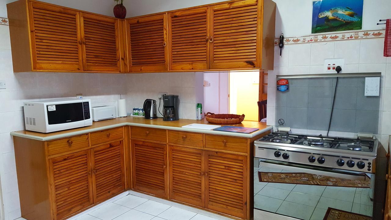 Hibiscus House Seychelles Self Catering Apartment Victoria Exterior photo
